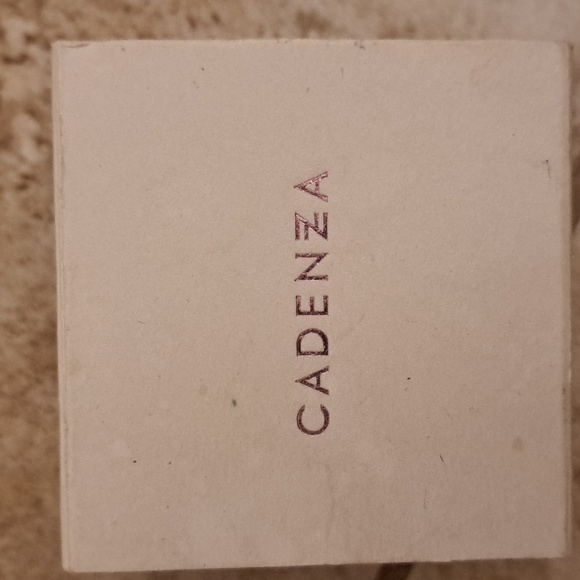 Gorgeous Double Heart Ring - Picture 4 of 5